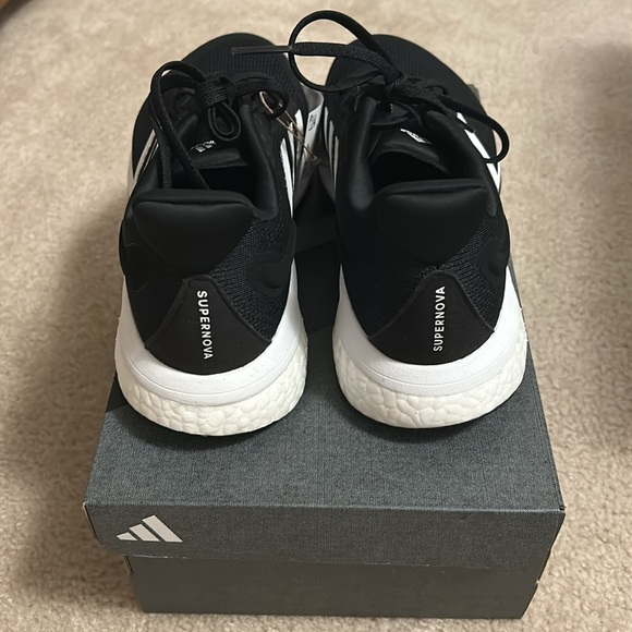 Adidas Supernova Running Shoes Size 8. Brand New! - Picture 4 of 5